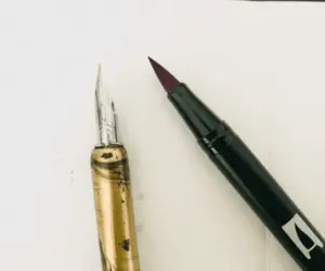 The Difference Between Calligraphy Pen and Brush Pen